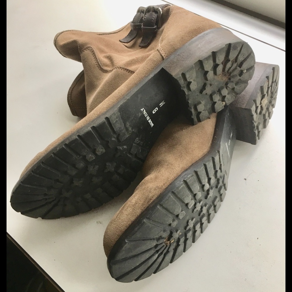 Shoe - Picture 3 of 3